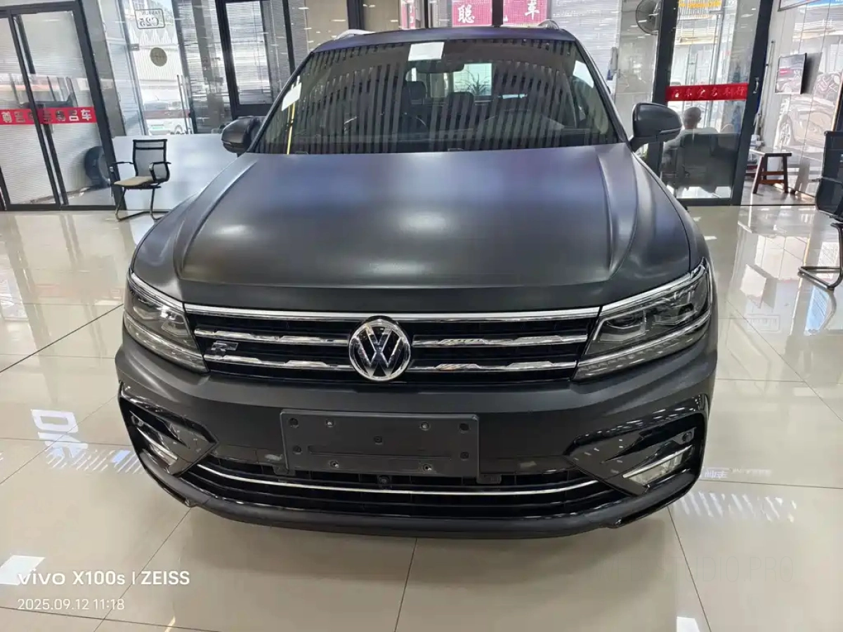 VOLKSWAGEN TIGUAN L  2020