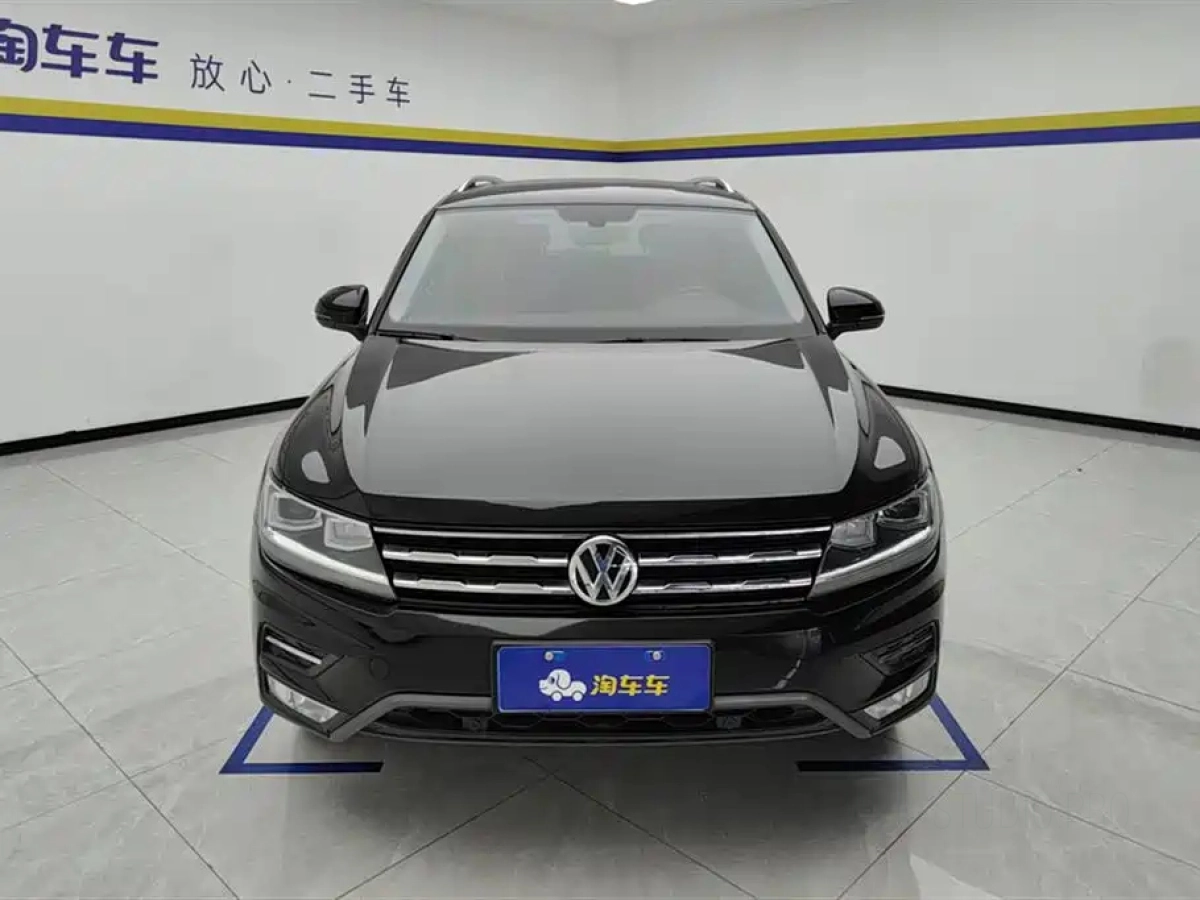 VOLKSWAGEN TIGUAN L