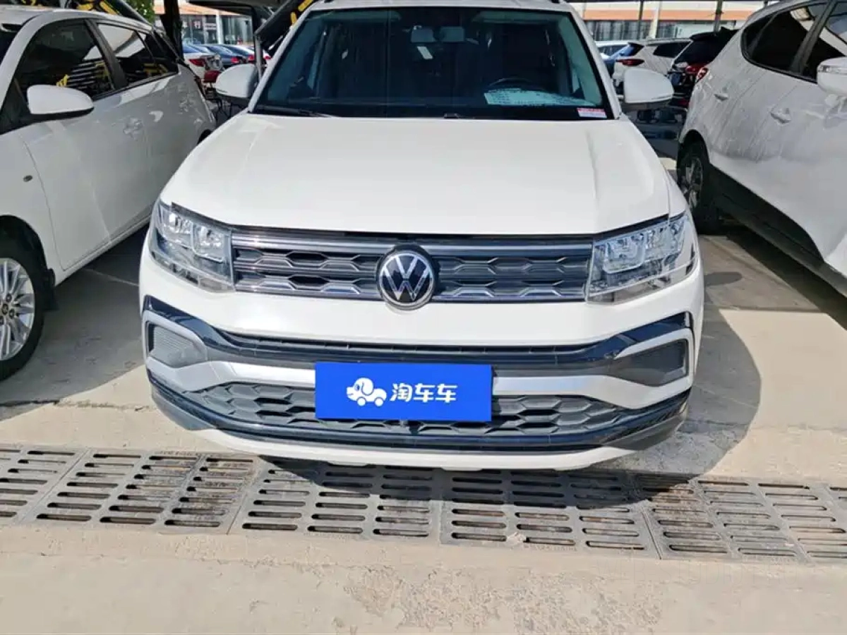 VOLKSWAGEN T-CROSS