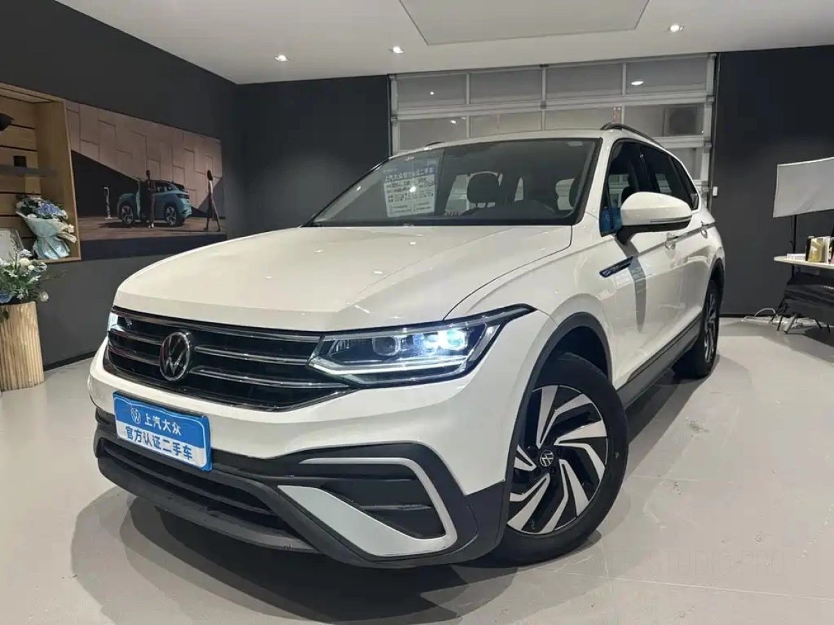 VOLKSWAGEN TIGUAN L  2022
