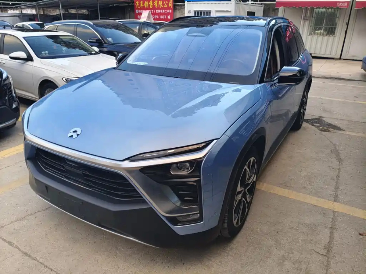 NIO ES8  2018