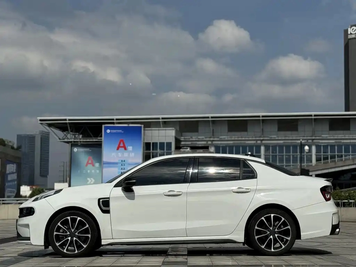 LYNK&CO 03 NEW ENERGY