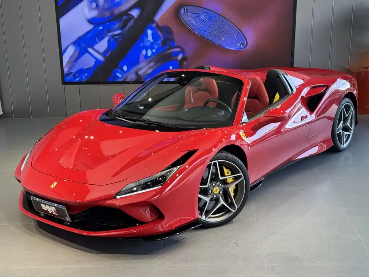 FERRARI F8  2020