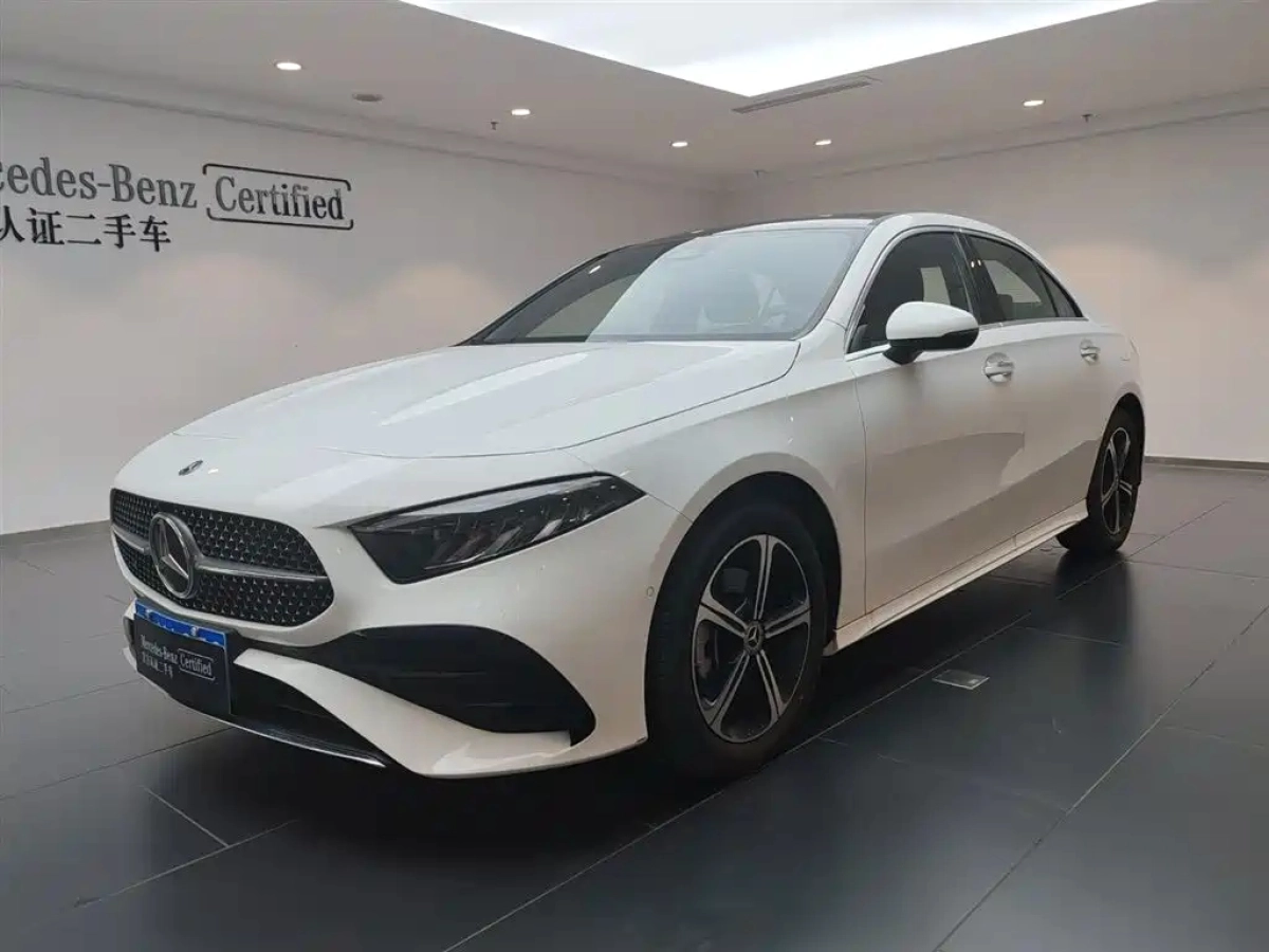 MERCEDES BENZ A-CLASS  2024