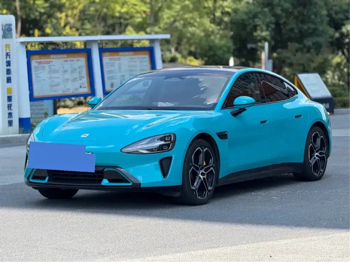 XIAOMI AUTO SU7  2024