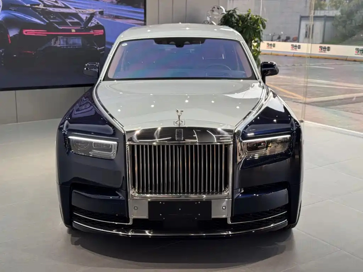 ROLLS ROYCE PHANTOM  2018