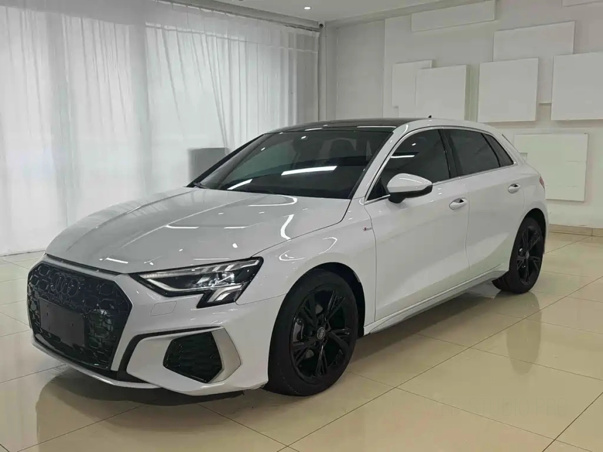 AUDI A3  2021