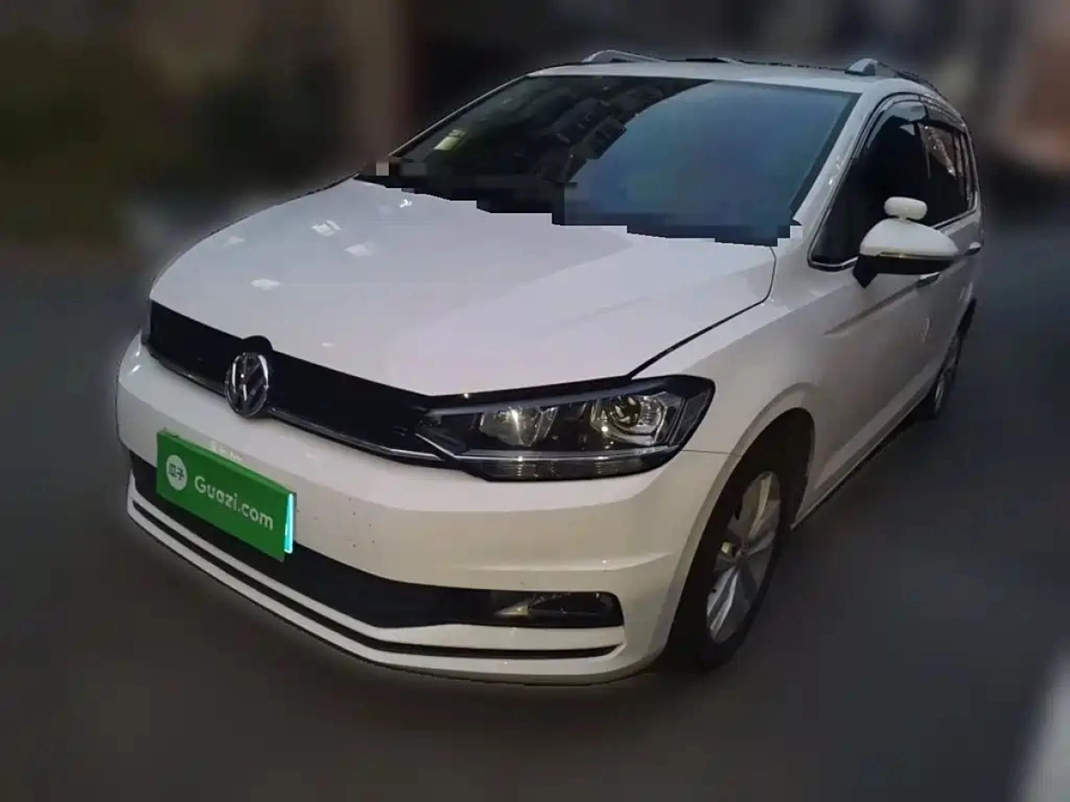 VOLKSWAGEN TOURAN  2021