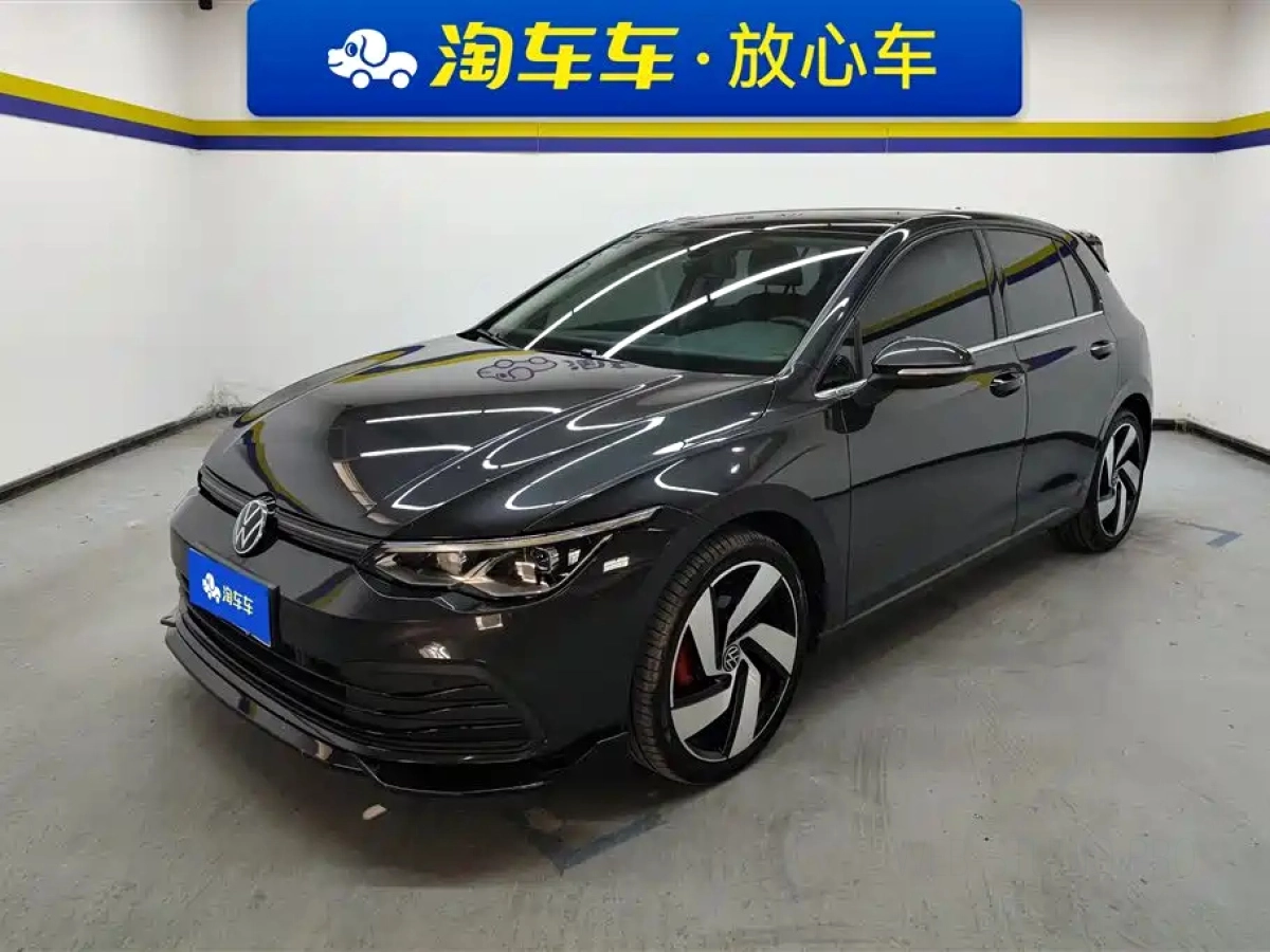 VOLKSWAGEN GOLF  2021