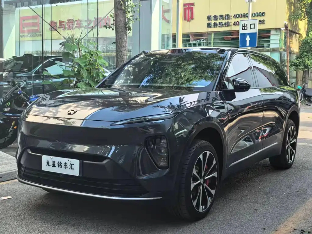 NIO ES8  2023