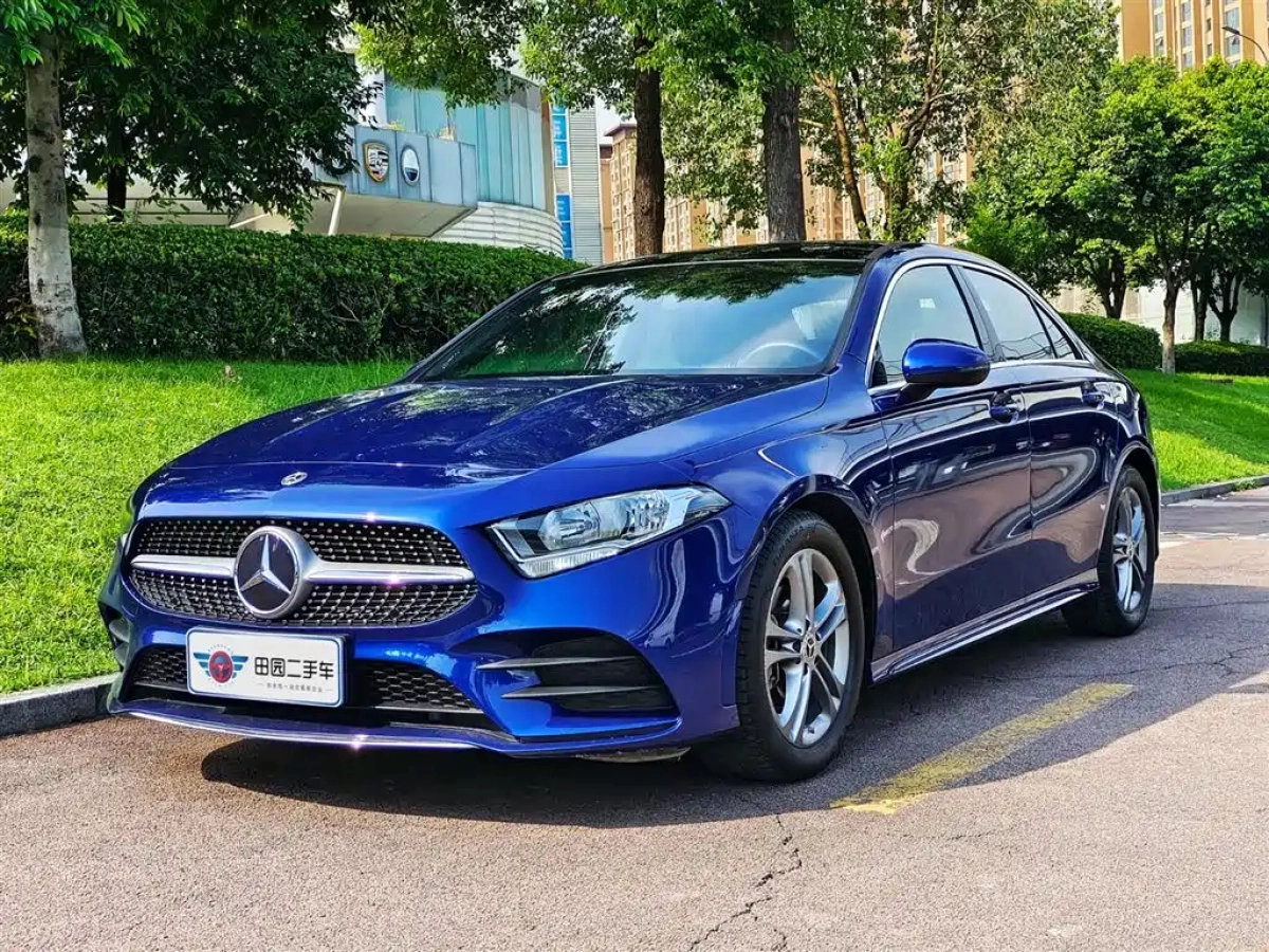 MERCEDES BENZ A-CLASS  2022