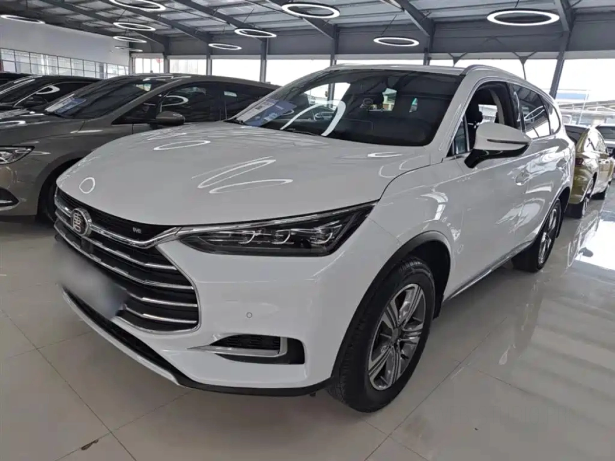 BYD TANG  2018