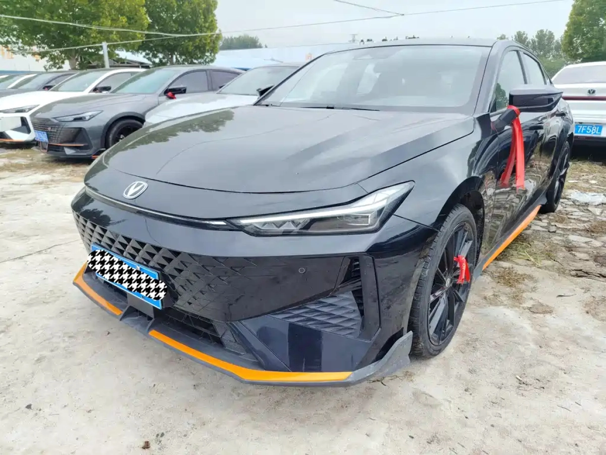 CHANGAN UNI-V  2024