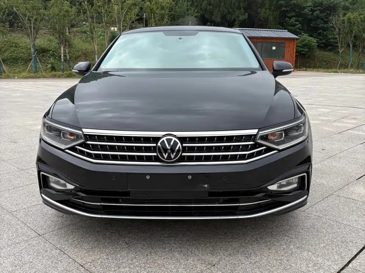 VOLKSWAGEN MAGOTAN  2025