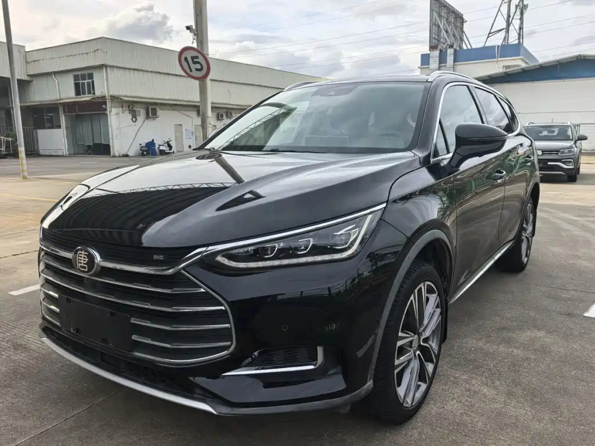 BYD TANG  2019