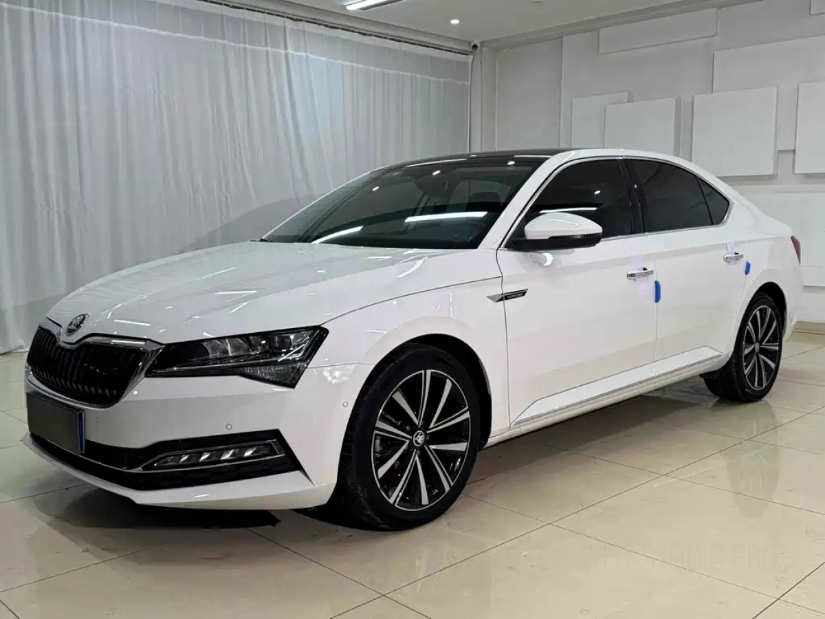SKODA SUPERB  2022