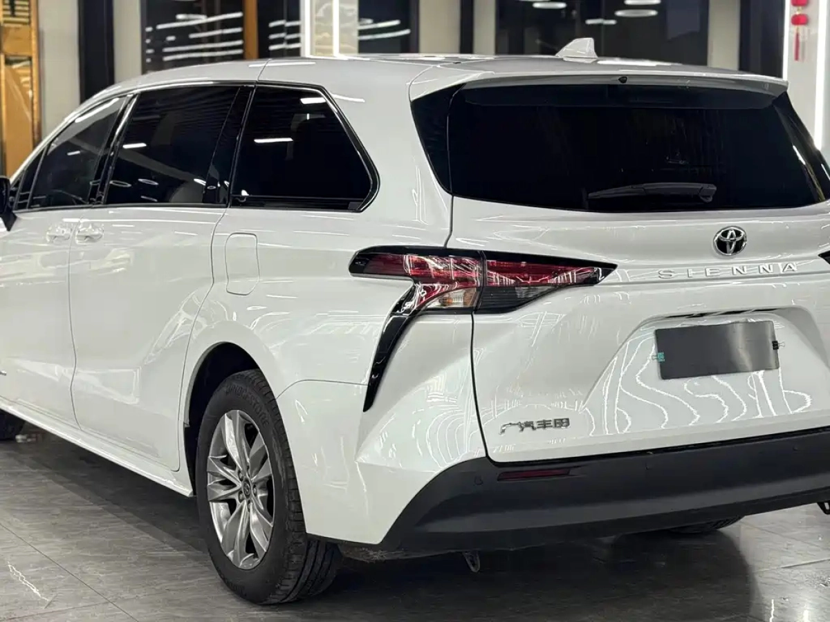 TOYOTA SIENNA SIENNA