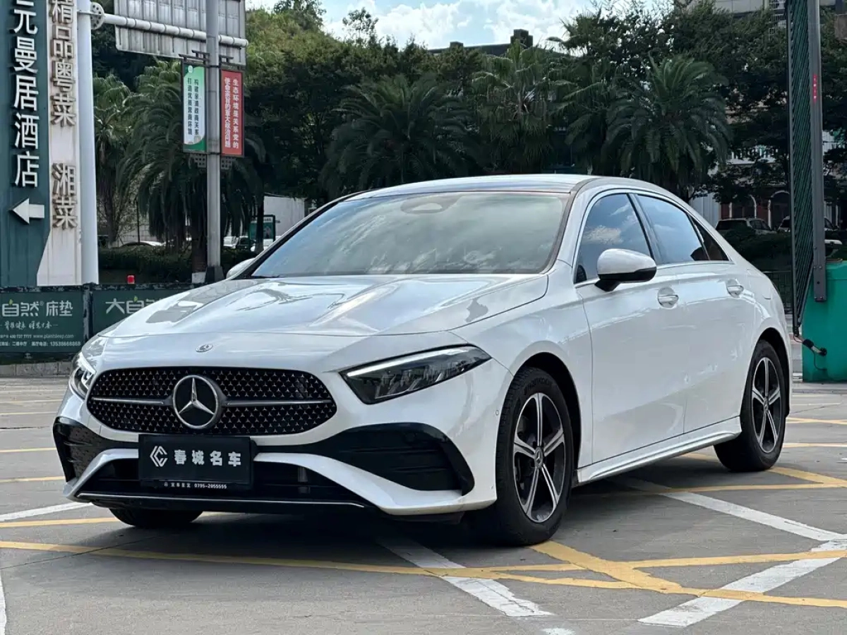 MERCEDES BENZ A-CLASS  2024