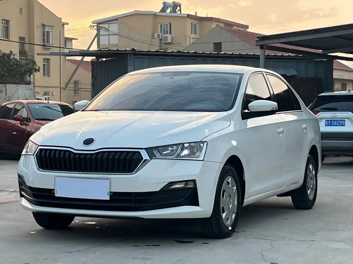 SKODA RAPID  2019