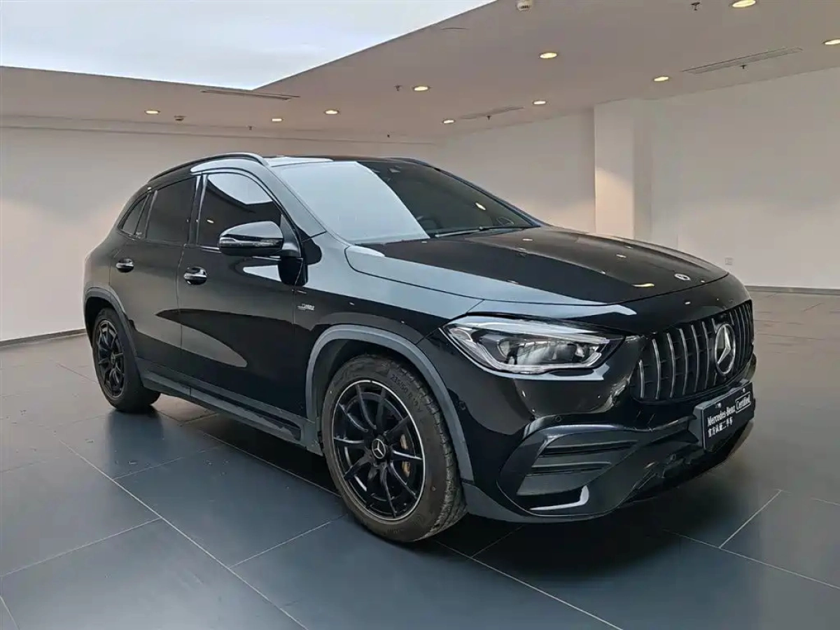 MERCEDES BENZ GLA AMG