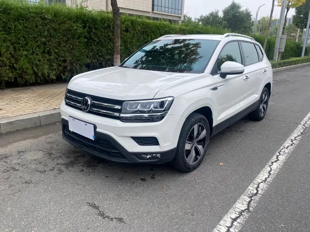 VOLKSWAGEN THARU  2021