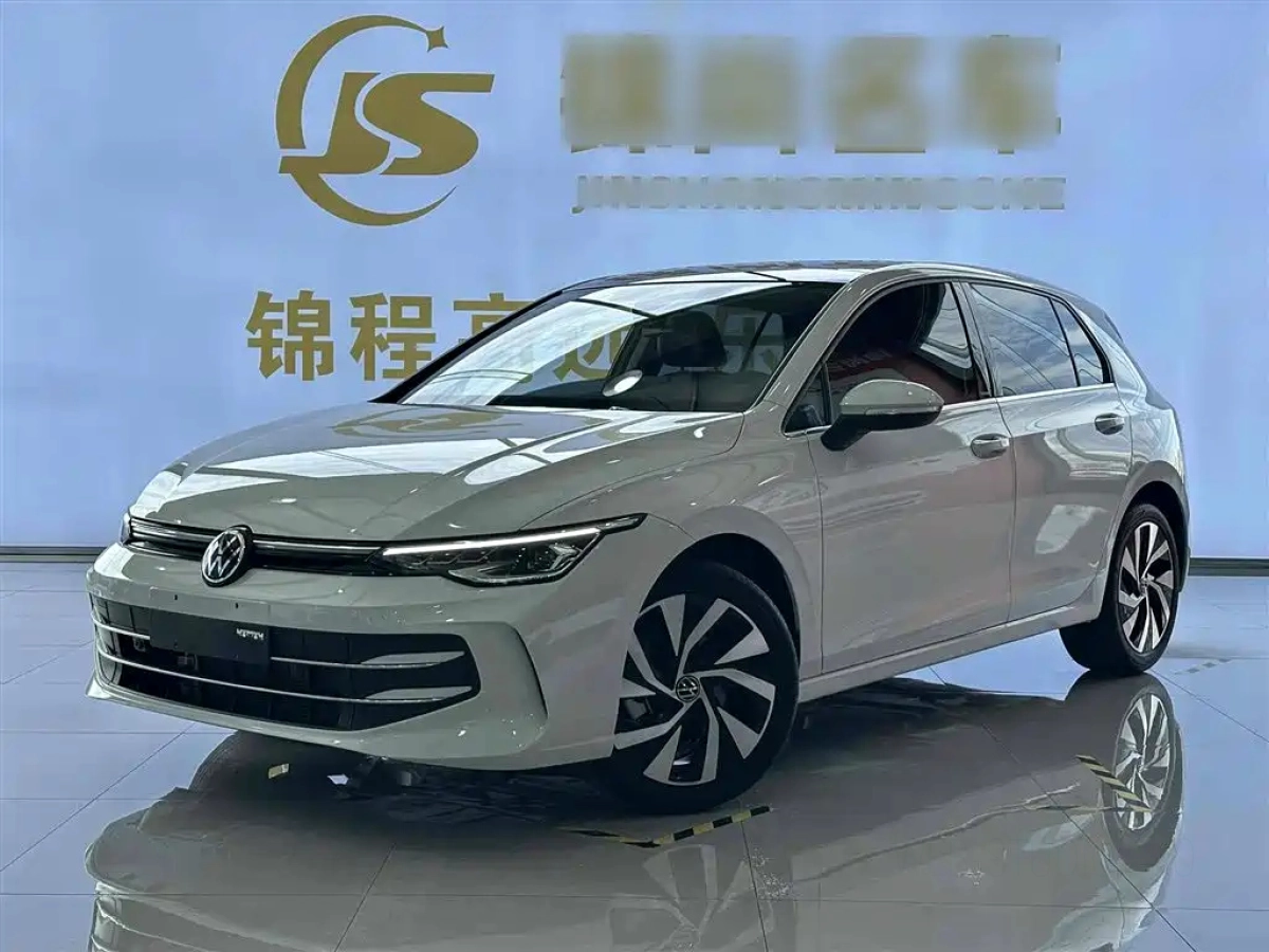 VOLKSWAGEN GOLF  2025