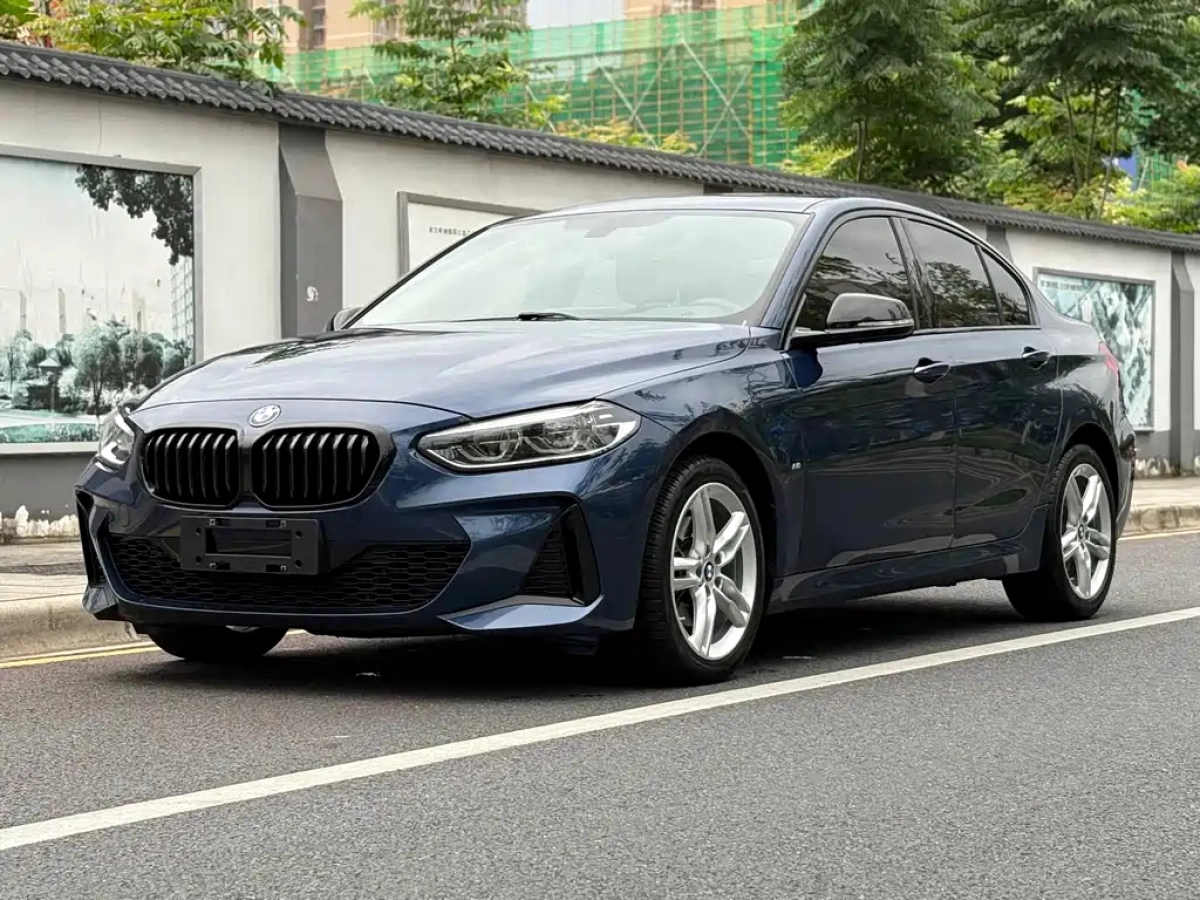 BMW 1-SERIES  2021