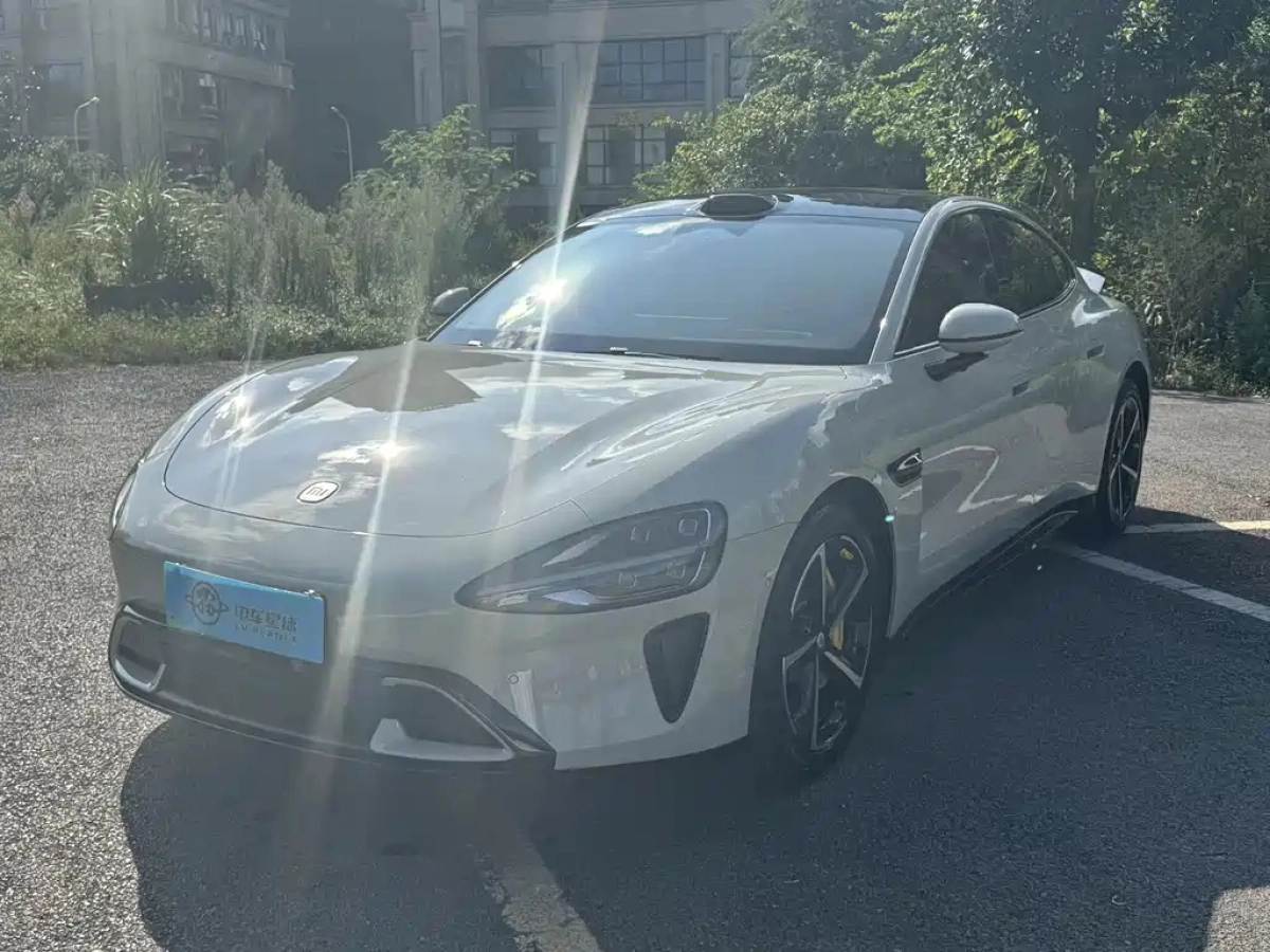 XIAOMI AUTO SU7  2024