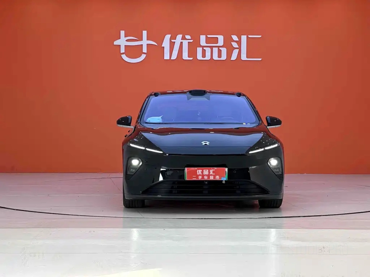 NIO ET7