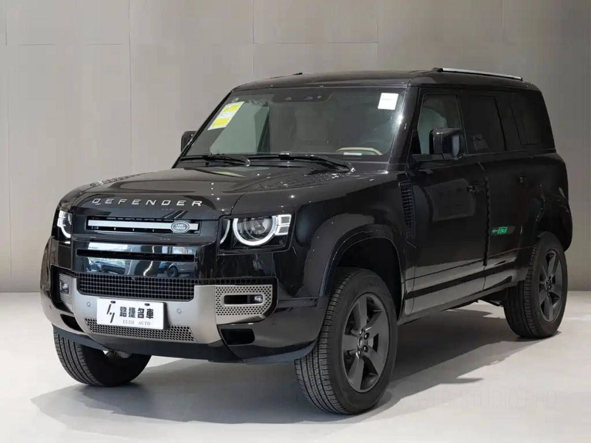 LAND ROVER DEFENDER  2025