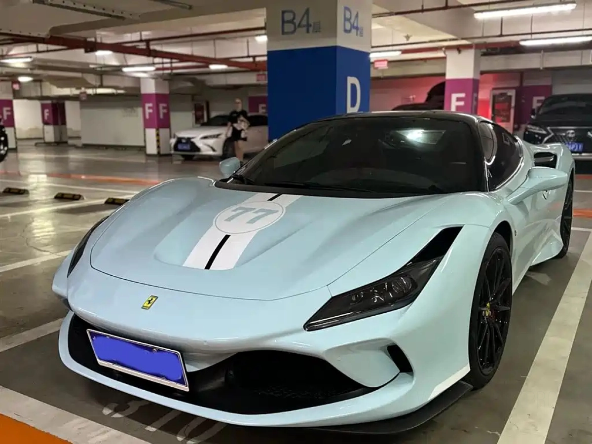 FERRARI F8  2019
