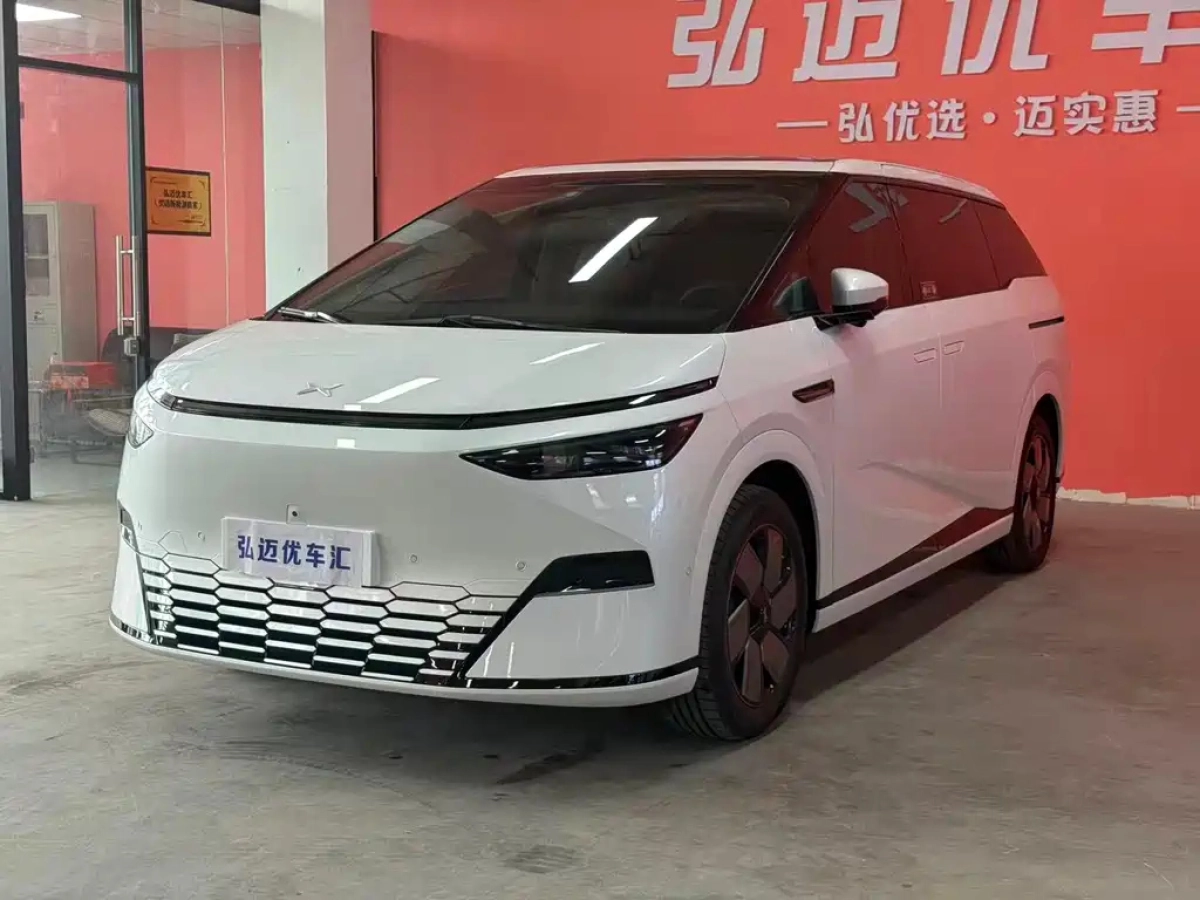 XPENG MOTORS X9  2024