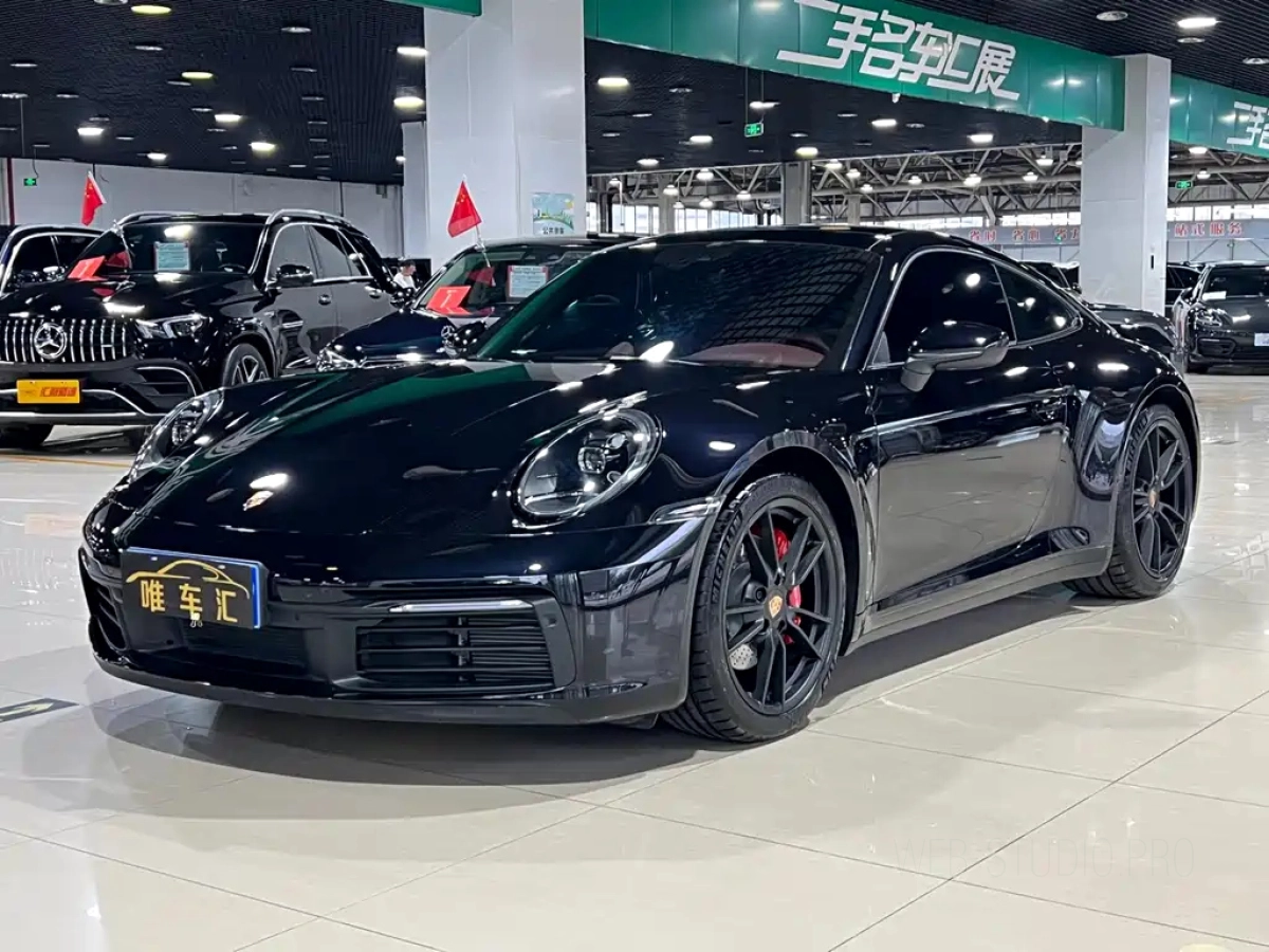 PORSCHE 911  2023