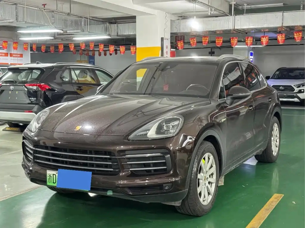 PORSCHE CAYENNE NEW ENERGY  2019
