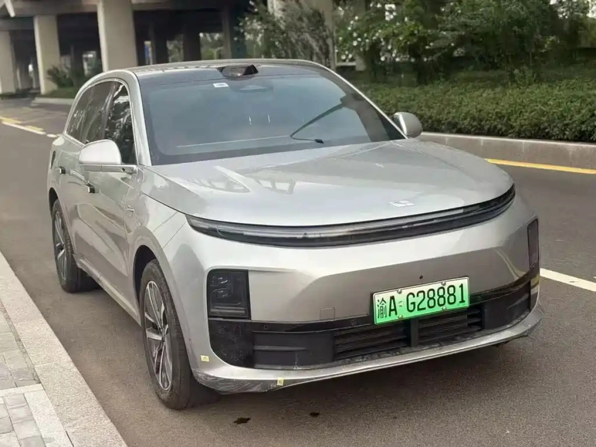 LI AUTO L6  2024