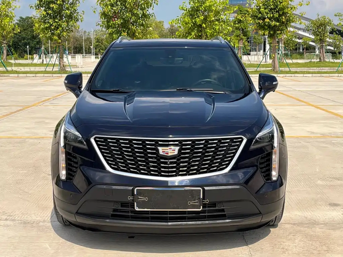 CADILLAC XT4