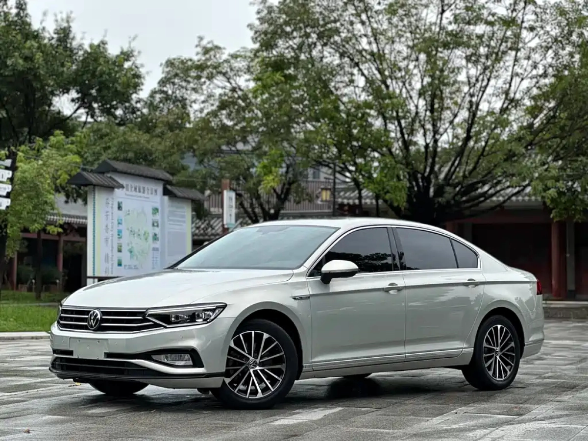 VOLKSWAGEN MAGOTAN  2020