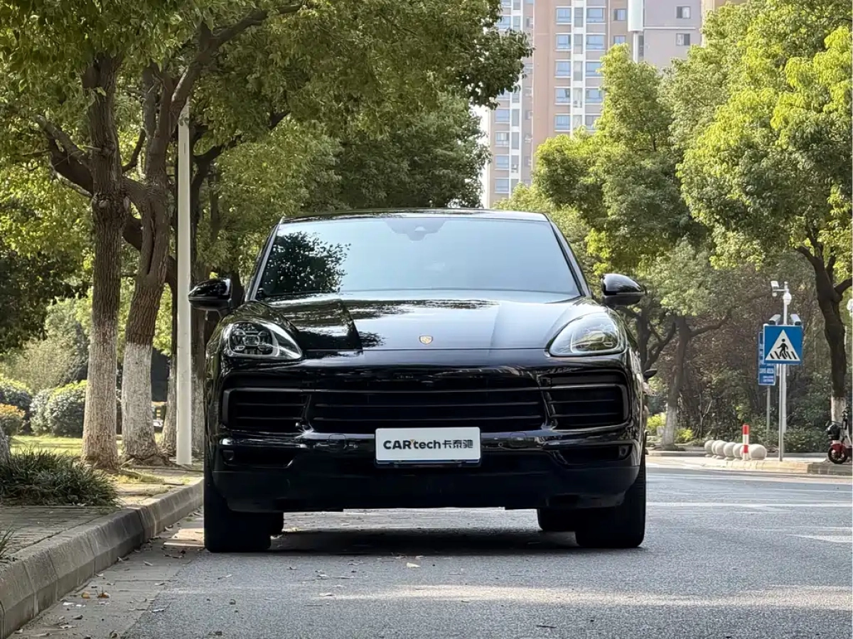 PORSCHE CAYENNE