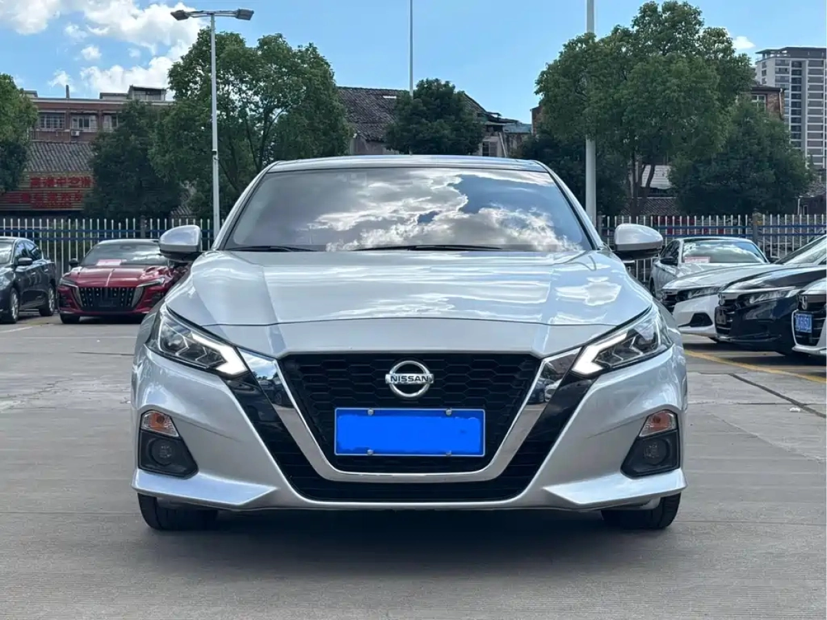 NISSAN TEANA