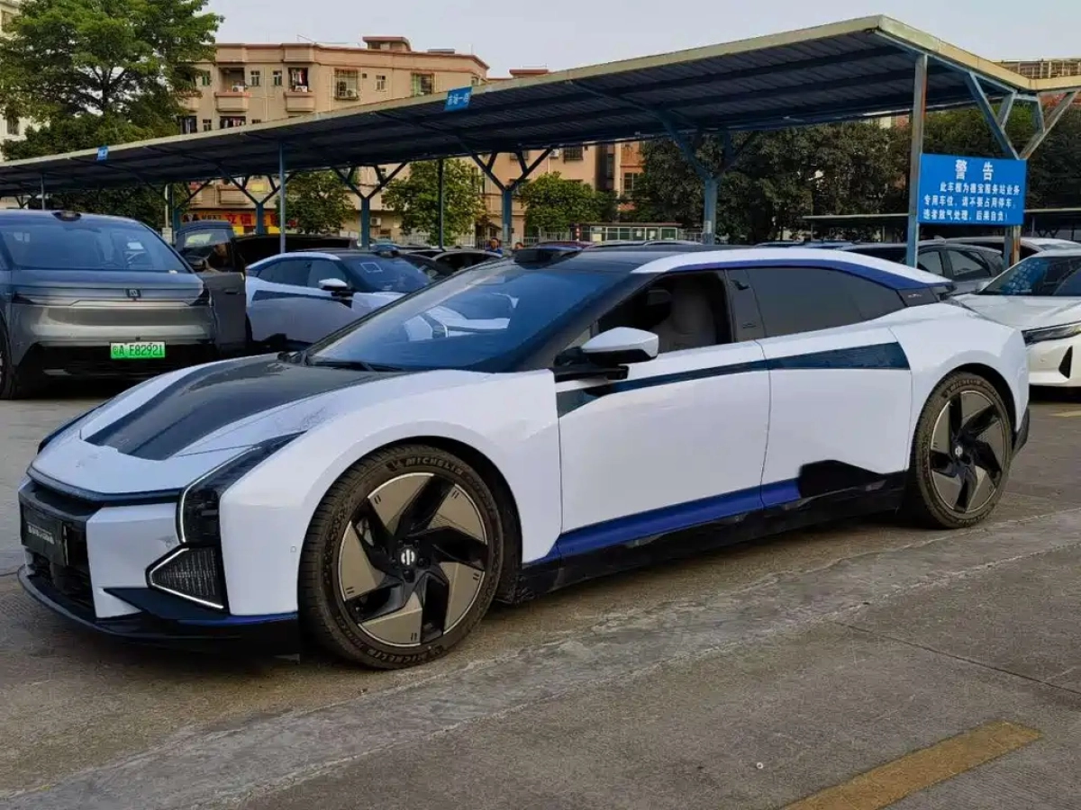 HIPHI Z  2023