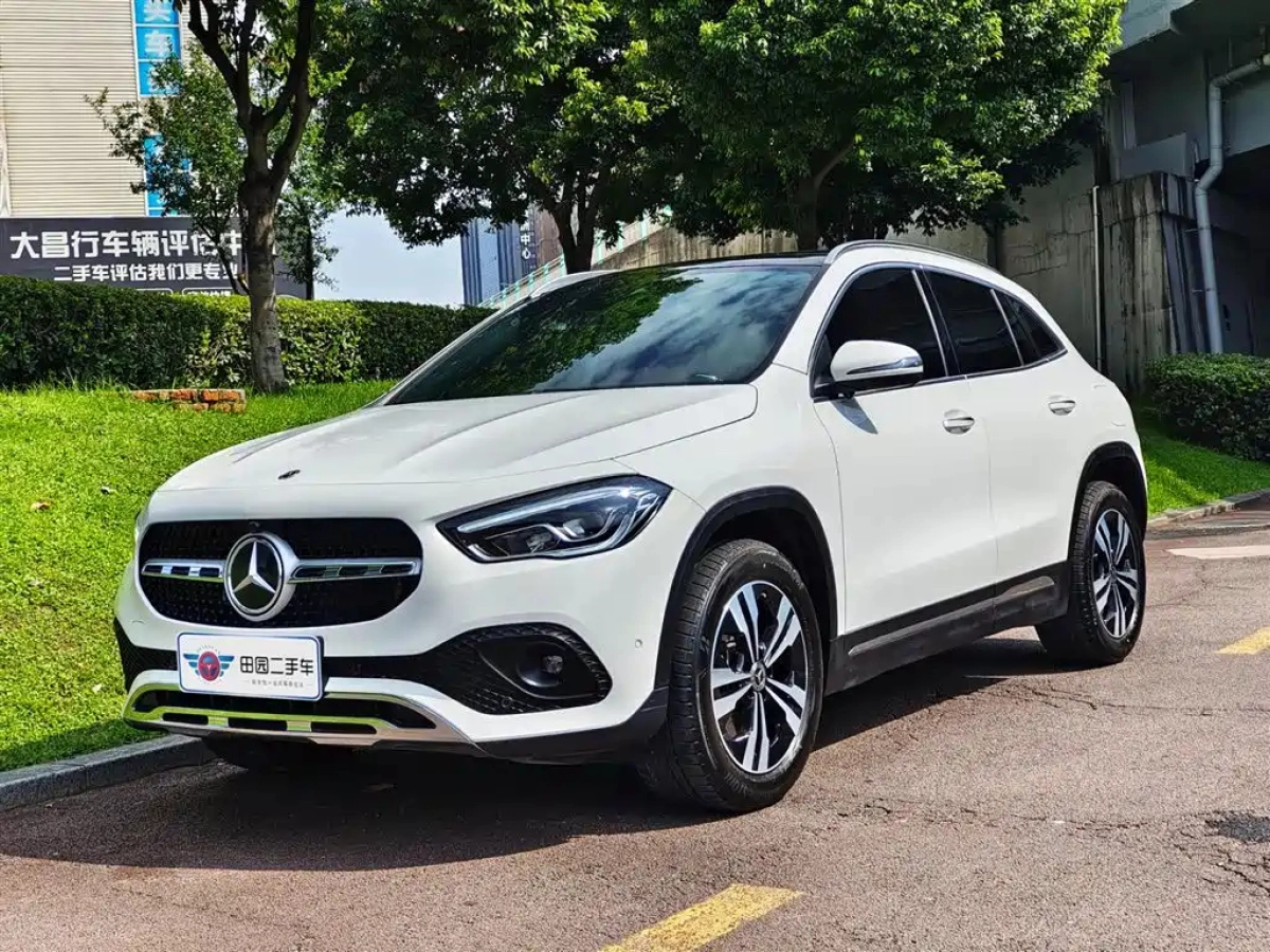 MERCEDES BENZ GLA  2022