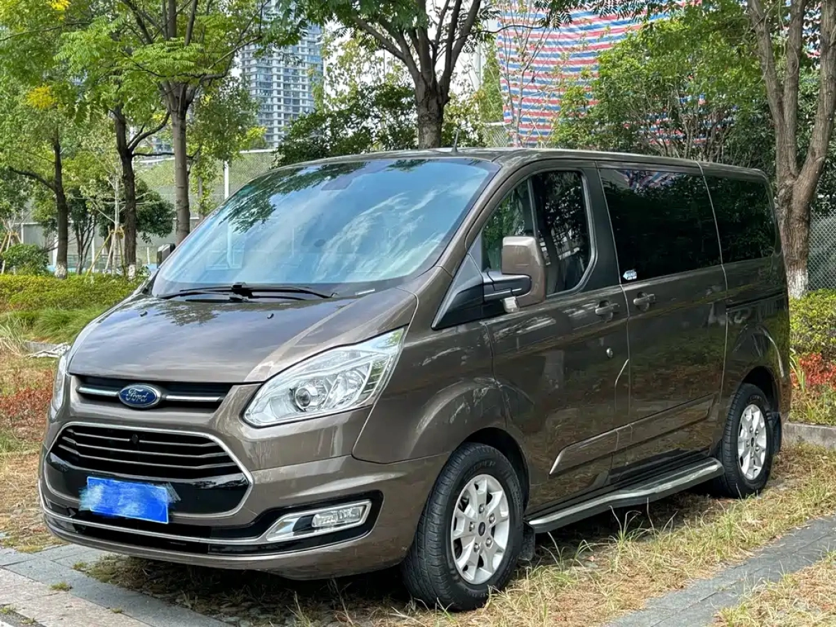 FORD TOUREO  2020