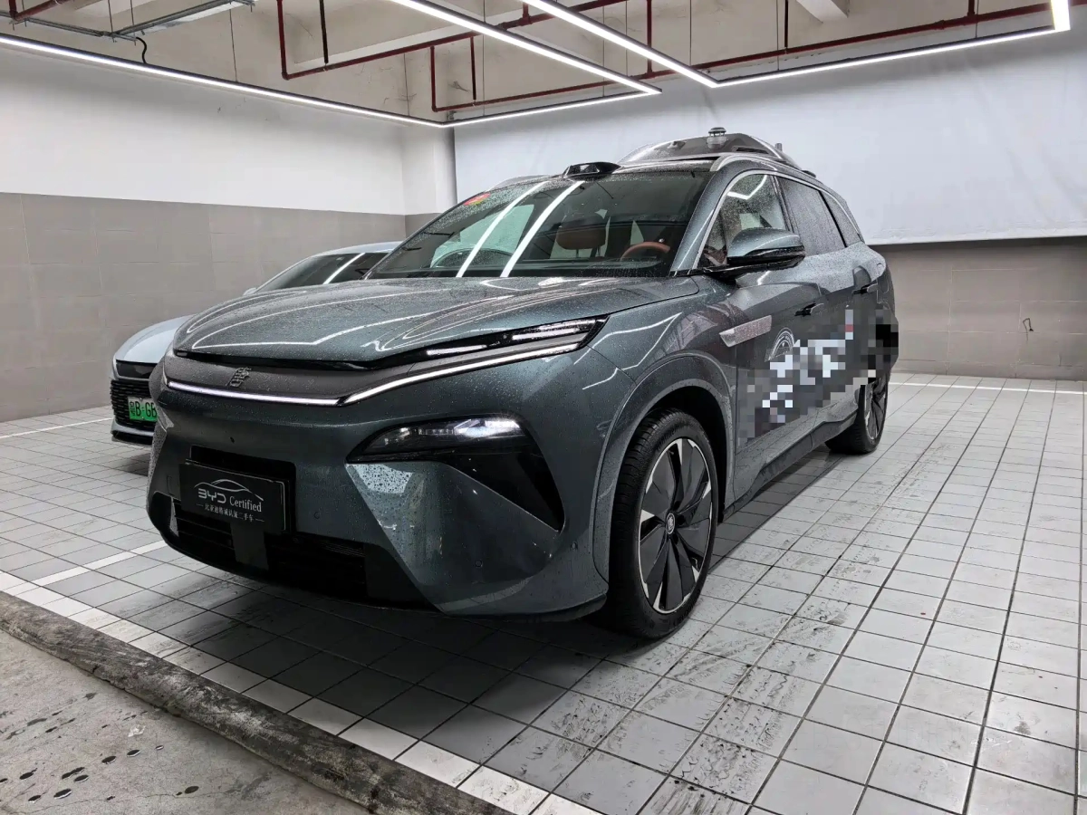 BYD TANG L  2025