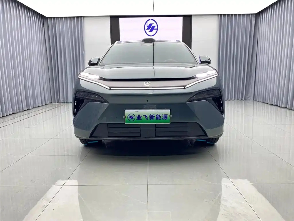 BYD TANG L