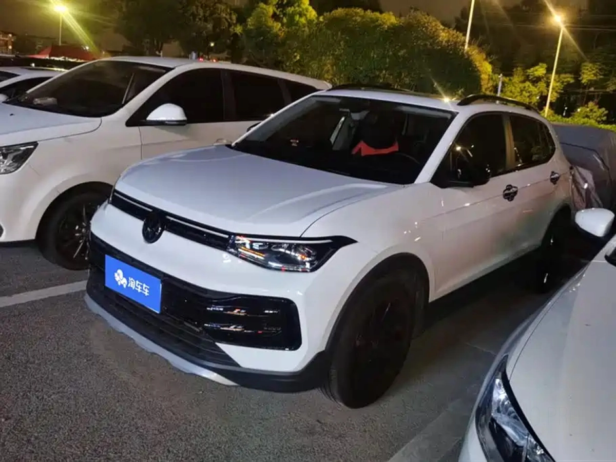 VOLKSWAGEN THARU  2025