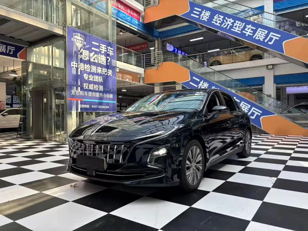 HONGQI E-QM5  2023