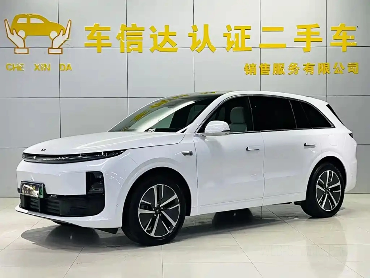 LI AUTO L6  2024