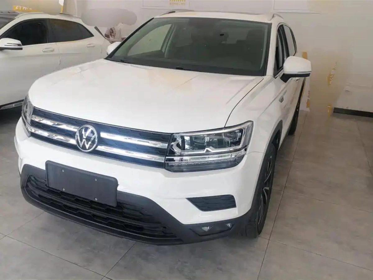 VOLKSWAGEN THARU  2021