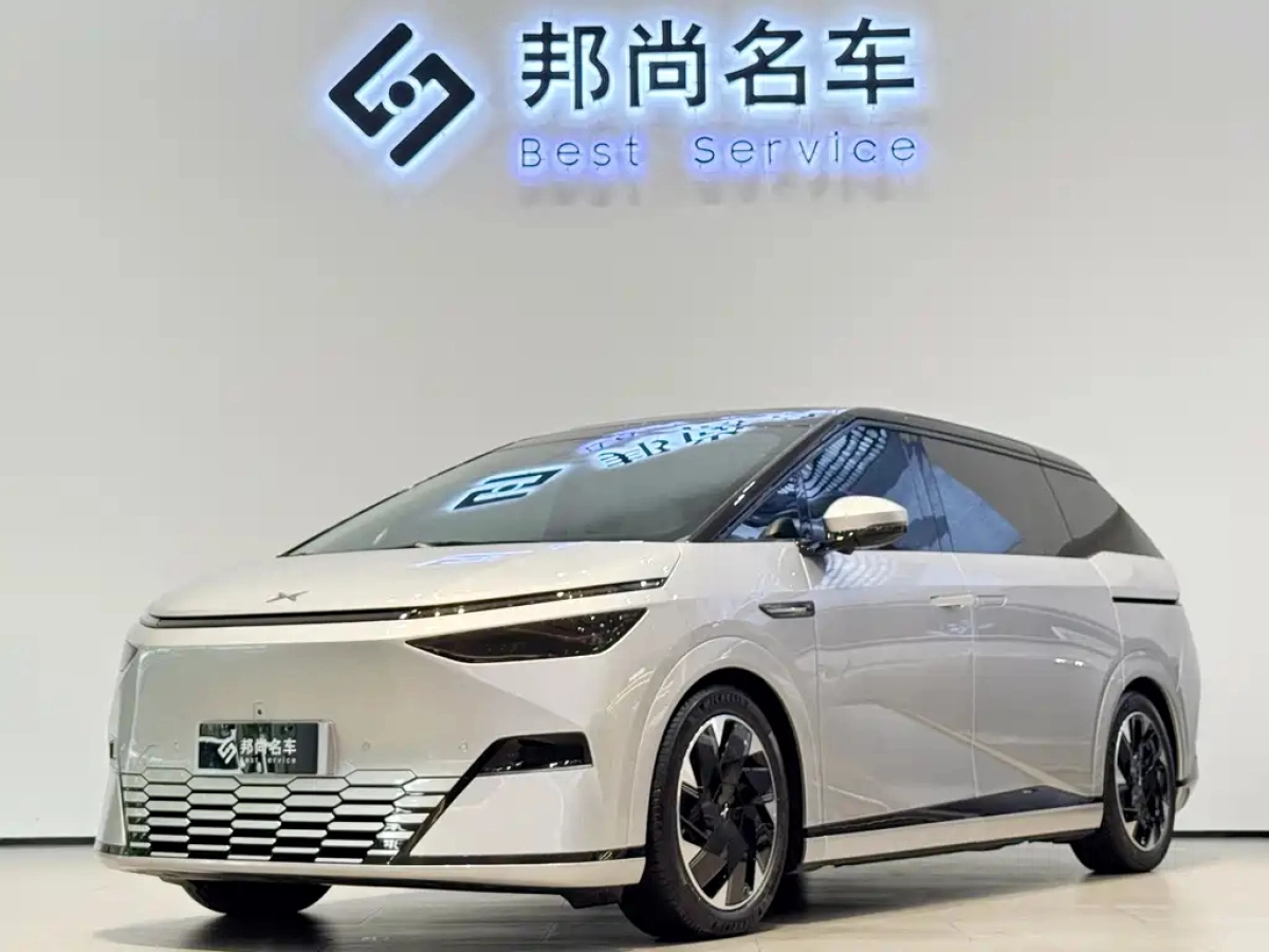 XPENG MOTORS X9  2024