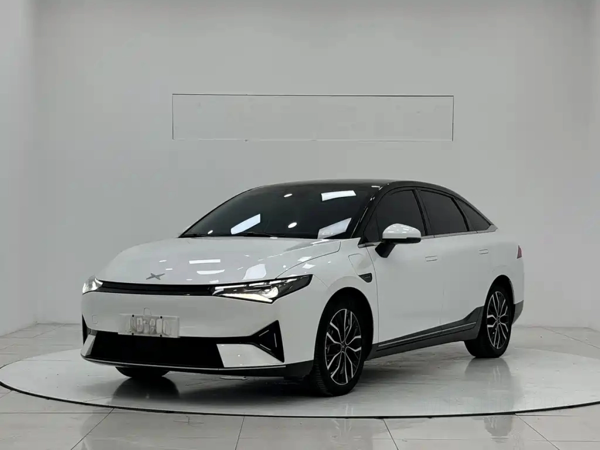 XPENG MOTORS P5  2022